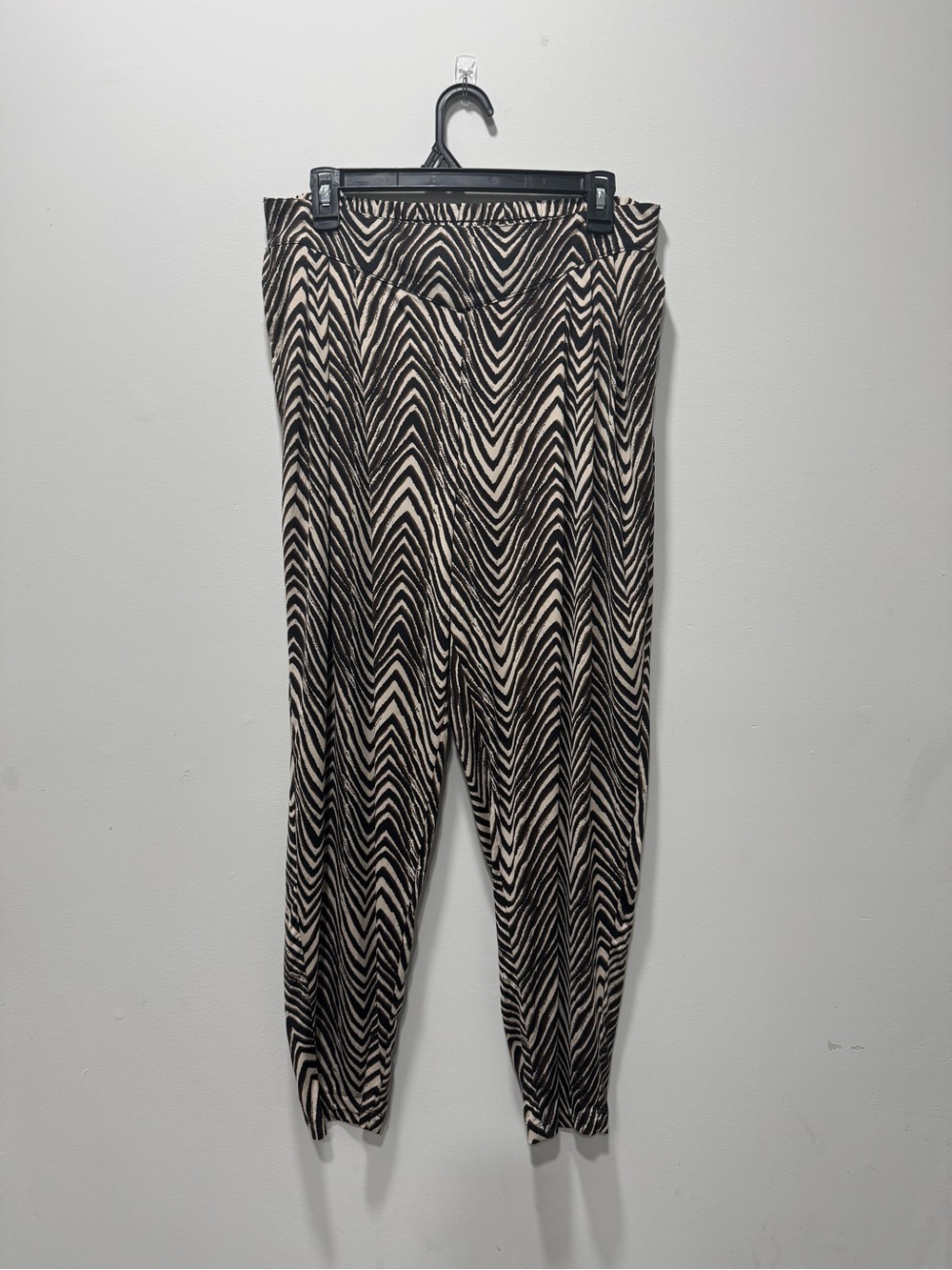 Forever 21 Black and Cream Zebra-Pattern Leggings